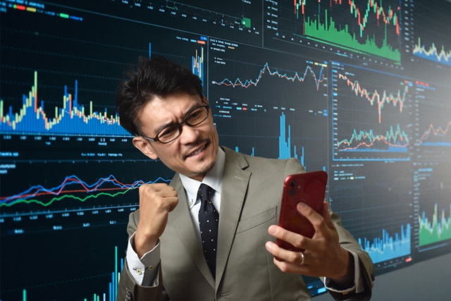 FXで稼ごう！初心者向け副業で月5万稼ぐ方法